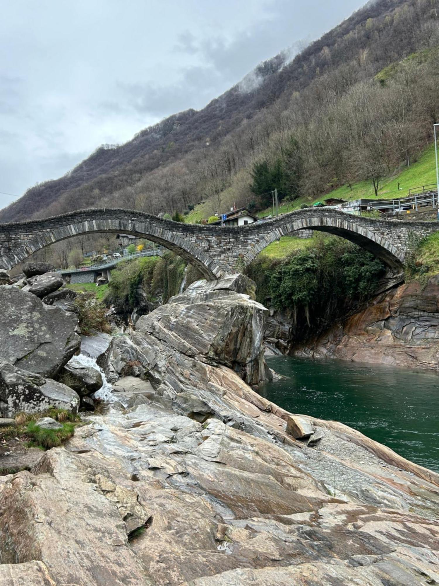 Moderno Bilocale Vista Lago Maggiore Gordola Exterior foto